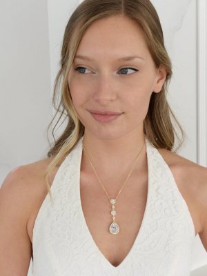 Halsband till fest och bröllop