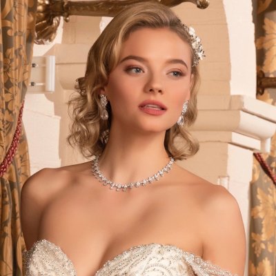 Halsband till fest och bröllop