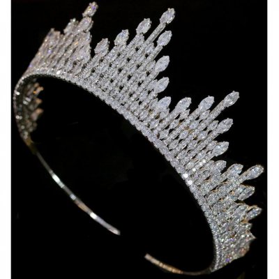 Exklusiv tiara till bal och bröllop